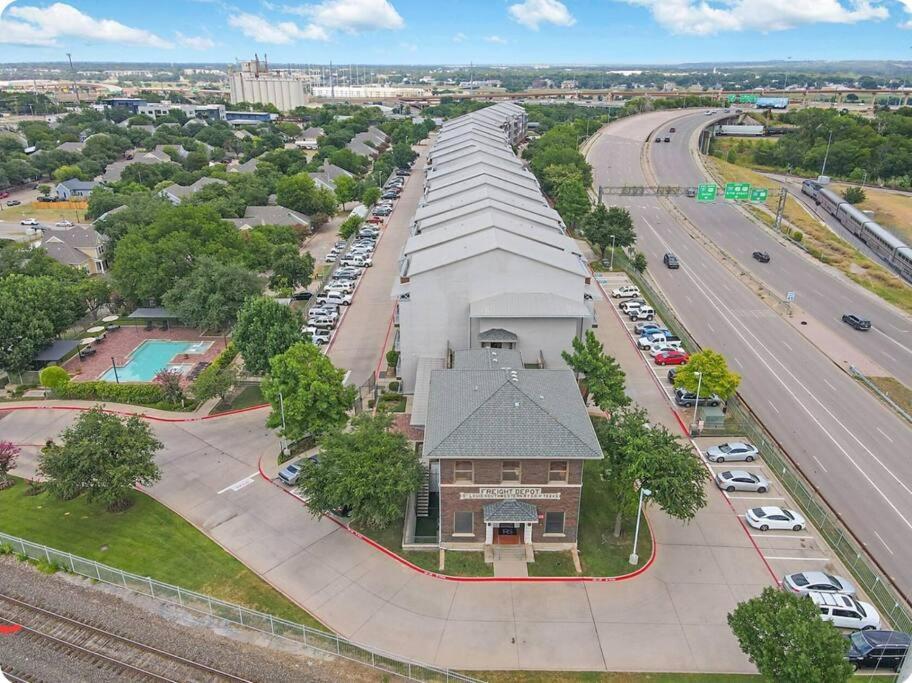 Apartment Vanity 2 Bedroom Loft Downtown Ft Worth