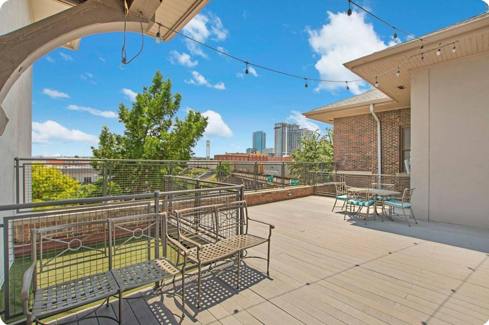 Vanity 2 Bedroom Loft Downtown Ft Worth Apartment *