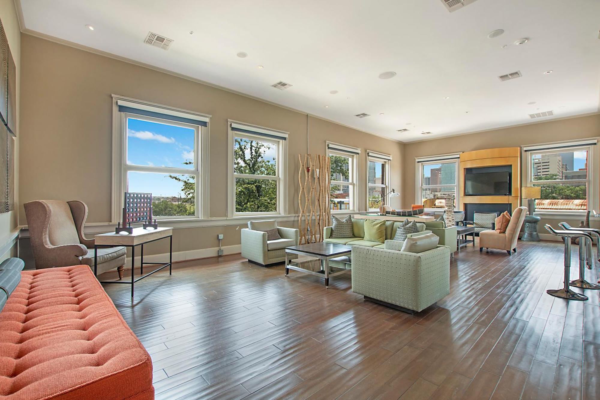 Vanity 2 Bedroom Loft Downtown Ft Worth Apartment