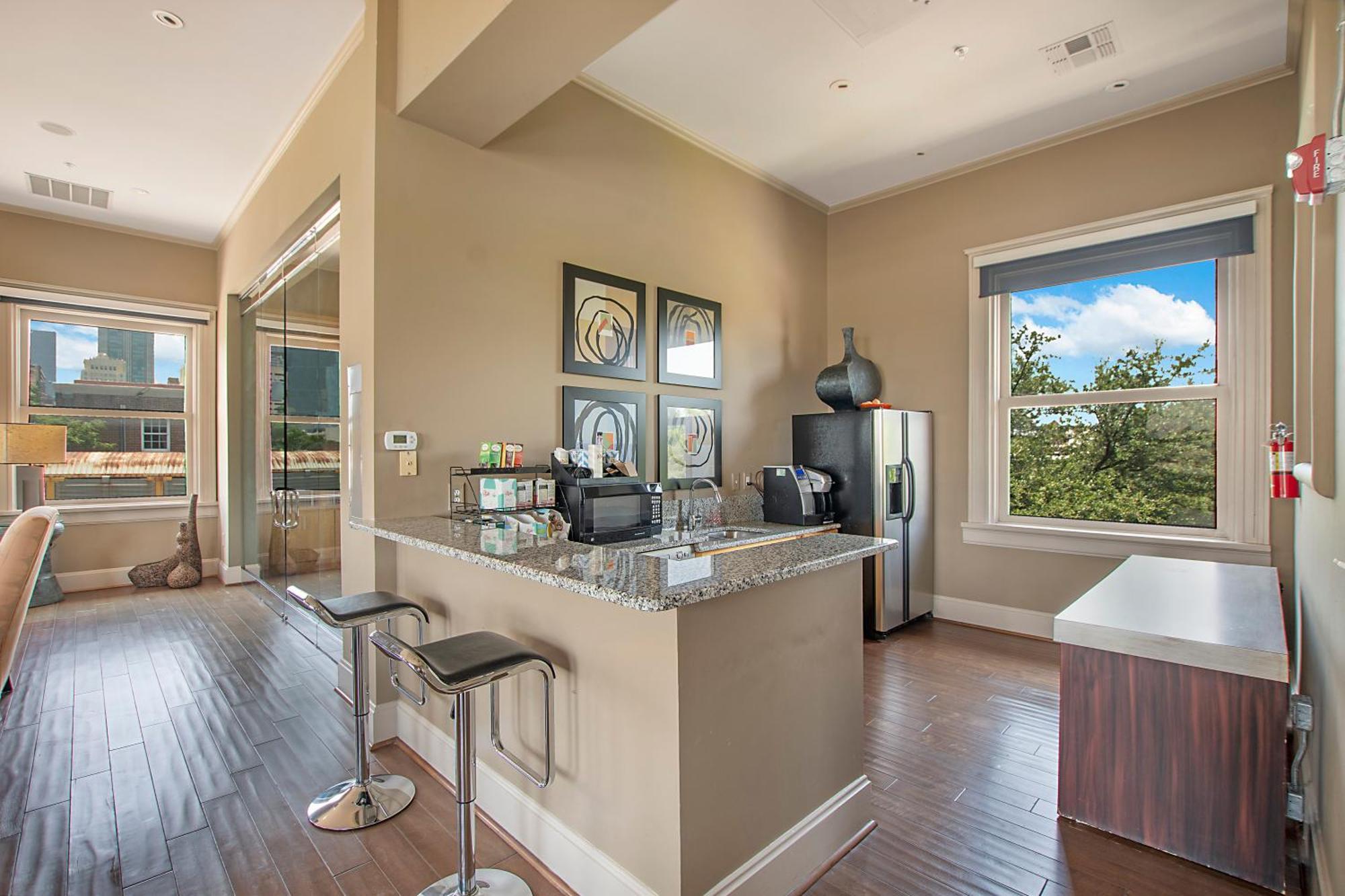 Vanity 2 Bedroom Loft Downtown Ft Worth